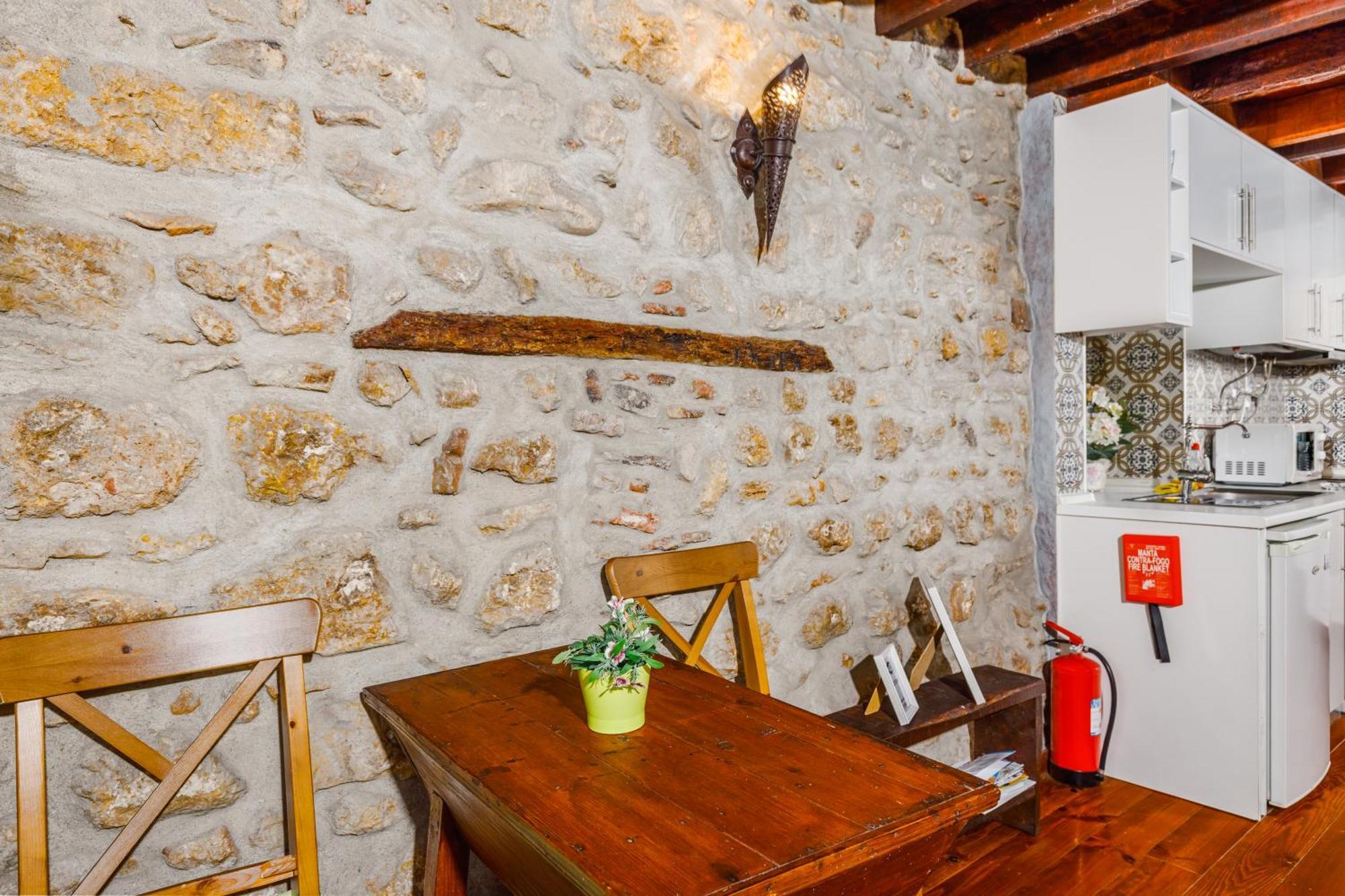 Medieval Apartament Alfama-Center Lisbona Esterno foto