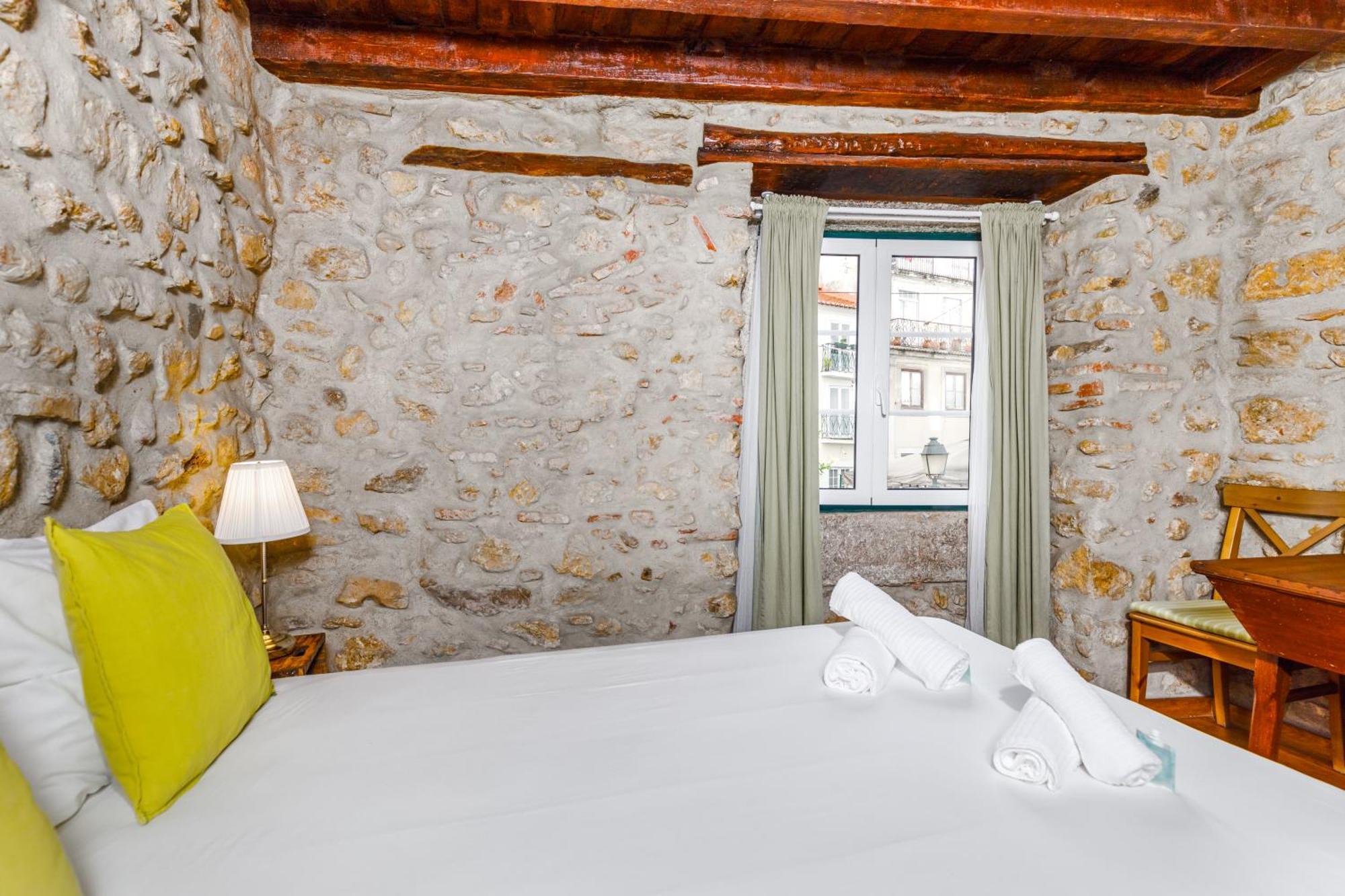Medieval Apartament Alfama-Center Lisbona Esterno foto